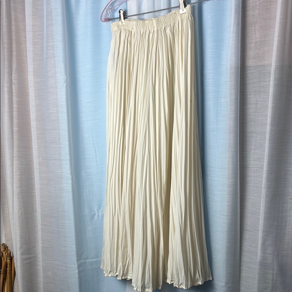 Chic Cream Maxi Skirt​